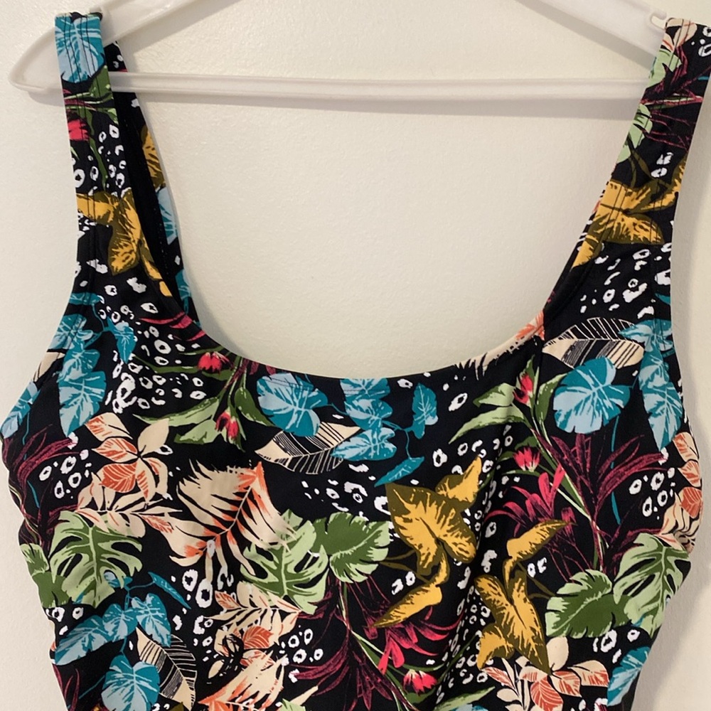 Ocean Pacific Ladies XL One Piece Tropical Swimwear -previously worn a few times - Picture 6 of 11